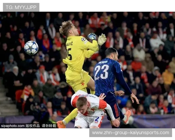 梅里诺双响阿森纳3-0布拉格斯拉维亚豪取10连胜背后战术深度解析 梅里诺双响阿森纳3-0布拉格斯拉维亚豪取10连胜背后战术深度解析