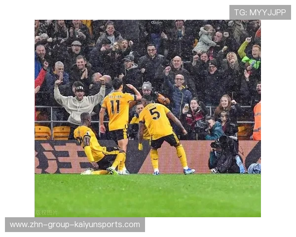 水土不服?西蒙斯德甲每90分钟参与0.69球,登陆英超7场联赛仅1助,西蒙斯10佳球 水土不服?西蒙斯德甲每90分钟参与0.69球,登陆英超7场联赛仅1助,西蒙斯10佳球