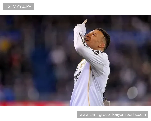 皇马外线找到空当,罗德里戈小角度破门 皇马外线找到空当,罗德里戈小角度破门