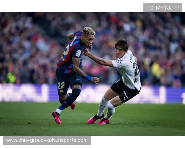 拉菲尼亚弧顶劲射巴萨再下一城