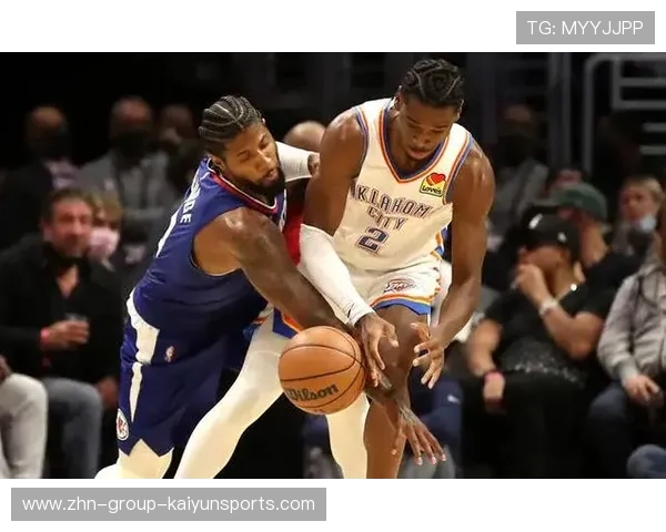 乔治冷静中距离频频命中,洛杉矶关键时刻挺住 乔治冷静中距离频频命中,洛杉矶关键时刻挺住